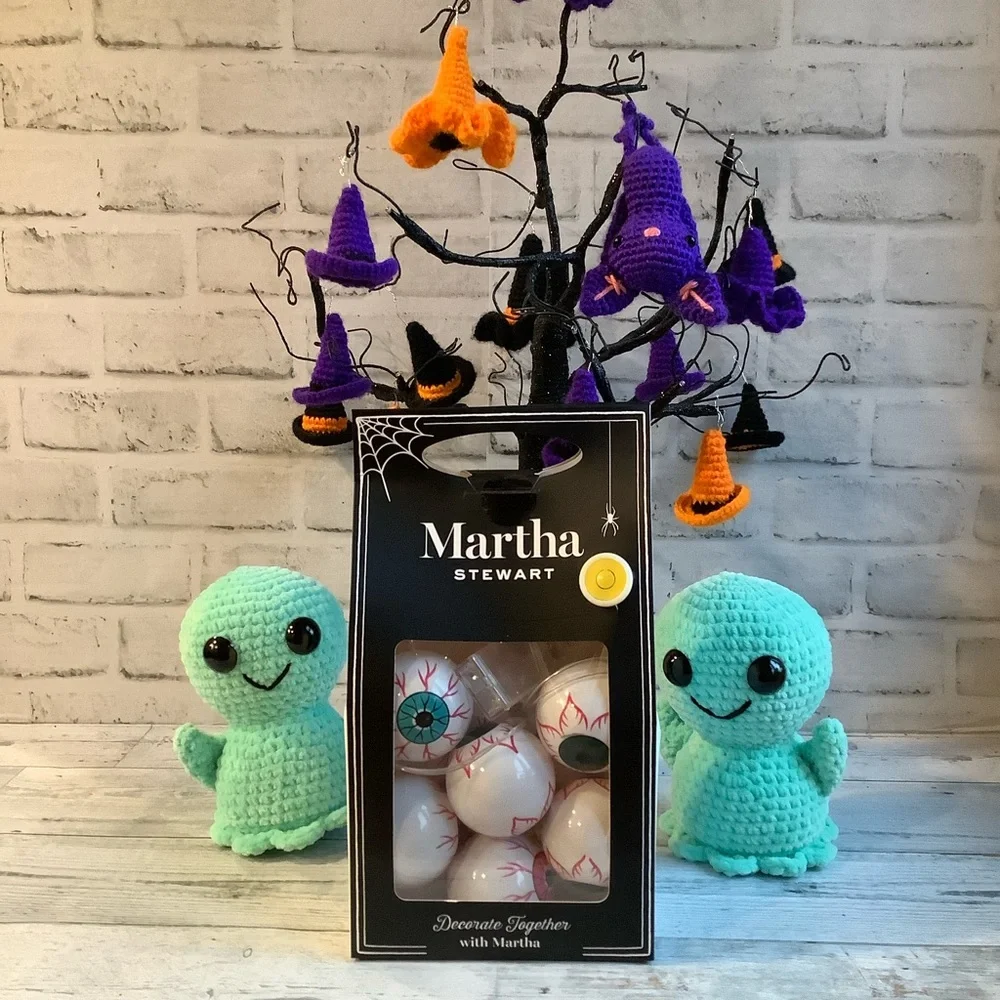 Martha Stewart 6 ft. LED Eyeball Garland Only